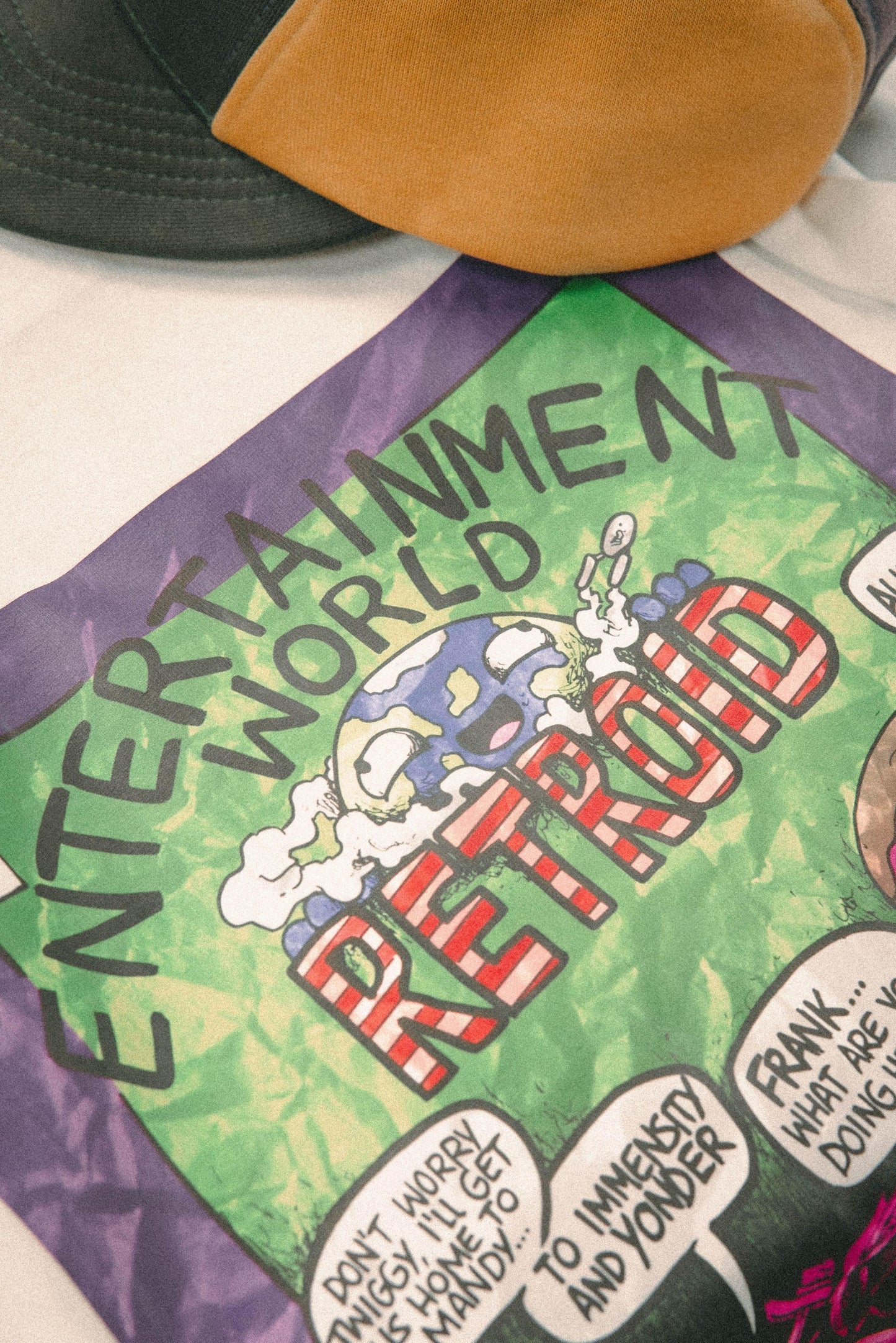 RUUD X ENTERTAINMENT WORLD - Retroid Tee (White)